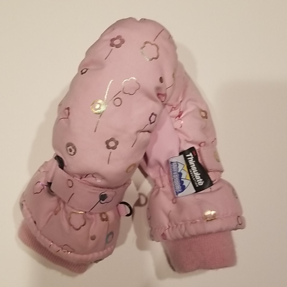 Girls mittens size 2-4 years